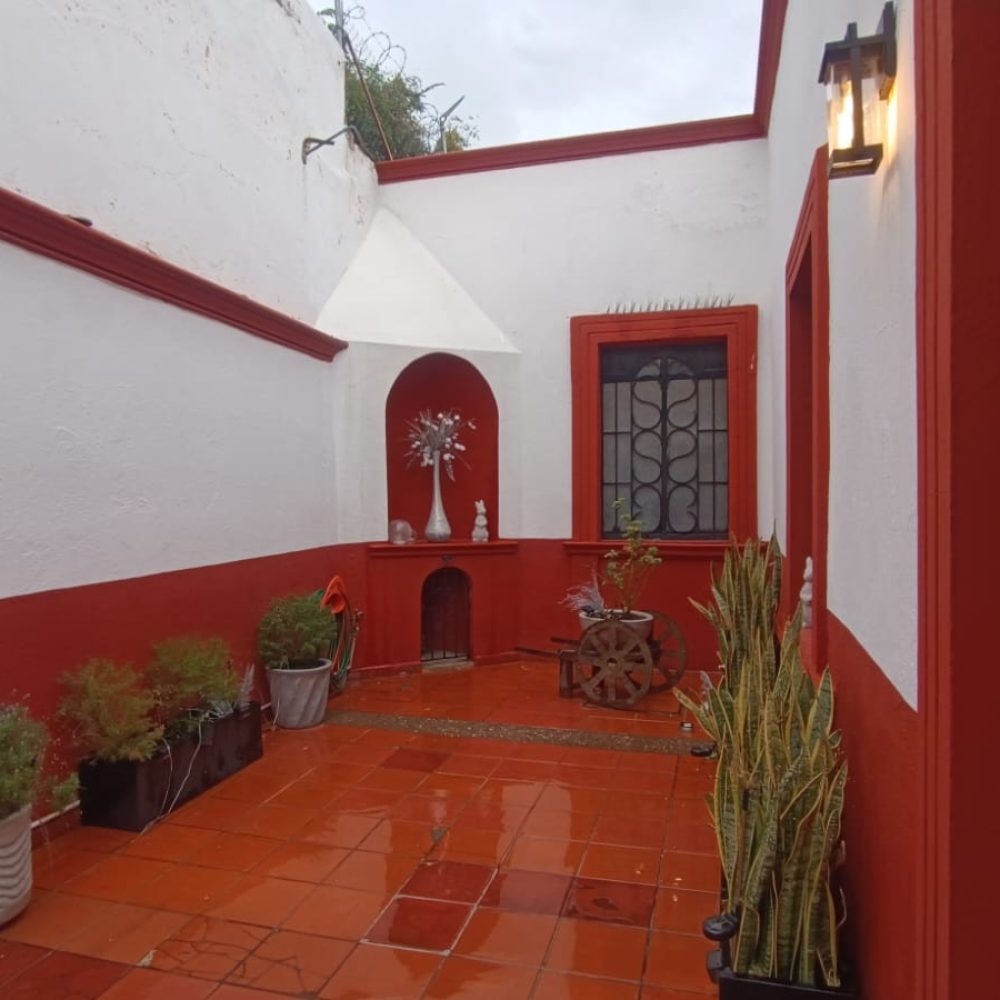 sala-casa-historica-en-venta-celaya