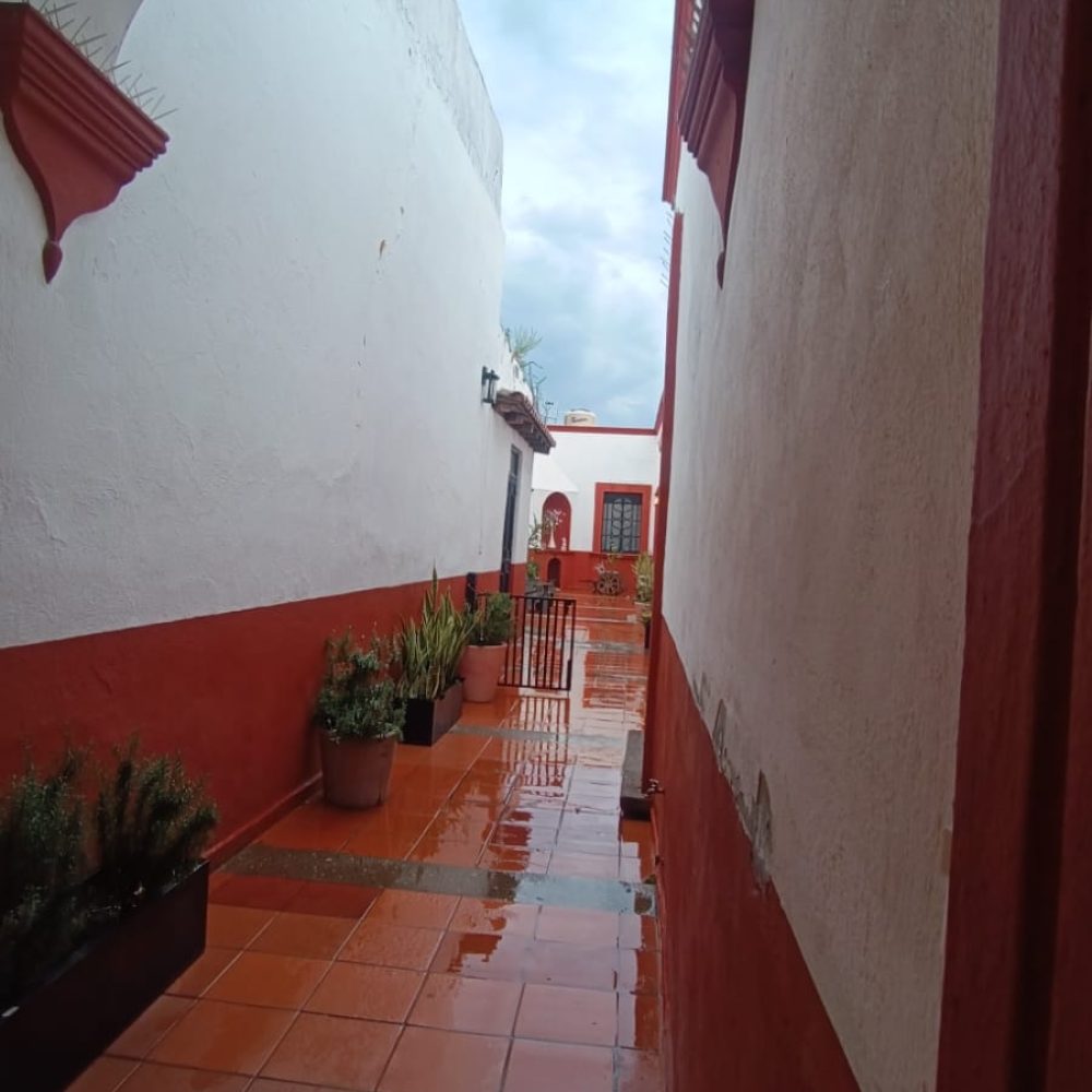 sala-casa-historica-en-venta-celaya