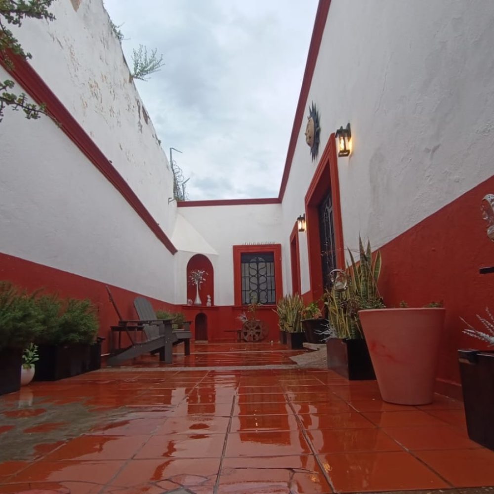 sala-casa-historica-en-venta-celaya